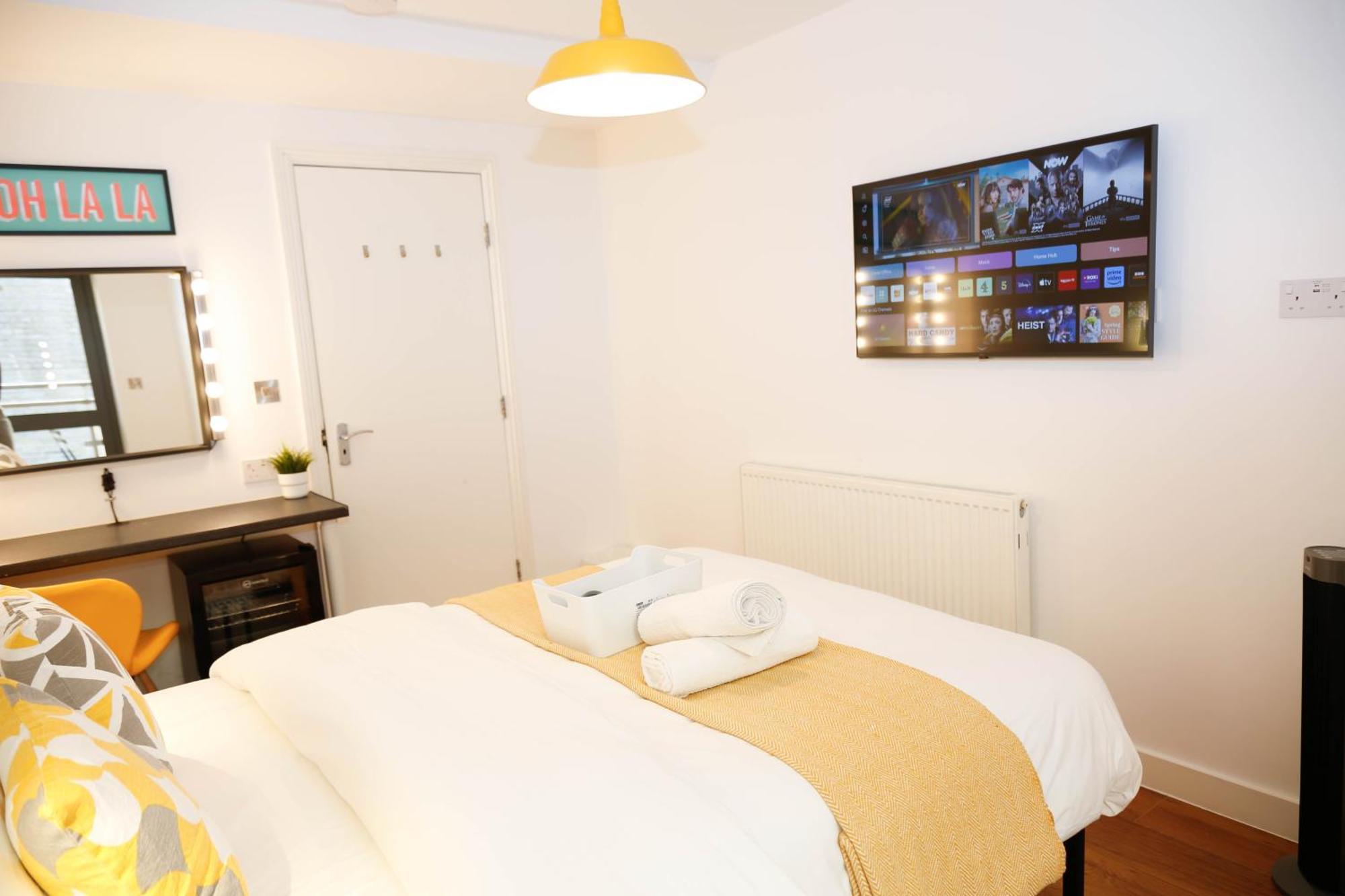 New Luxury Rooms In The Heart Of London Next To Shops, Cafes, Bars & Metro With Shared Bathrooms Екстер'єр фото