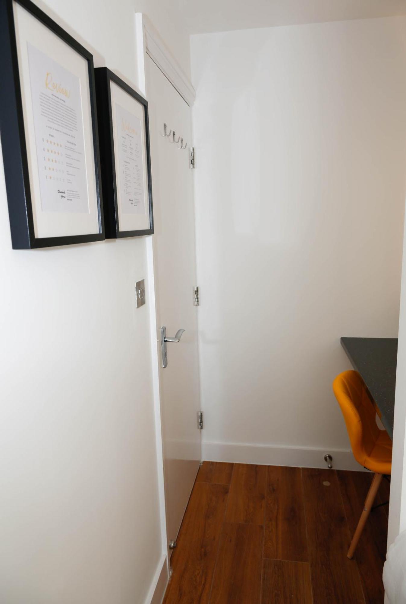 New Luxury Rooms In The Heart Of London Next To Shops, Cafes, Bars & Metro With Shared Bathrooms Екстер'єр фото